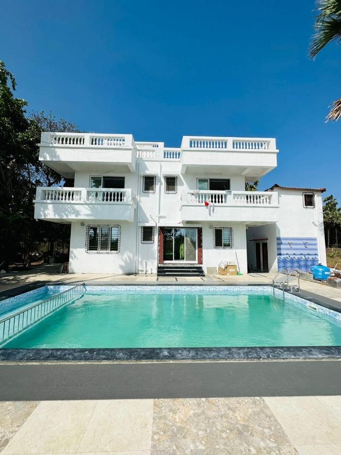 Classic Villa Pālghar Extérieur photo