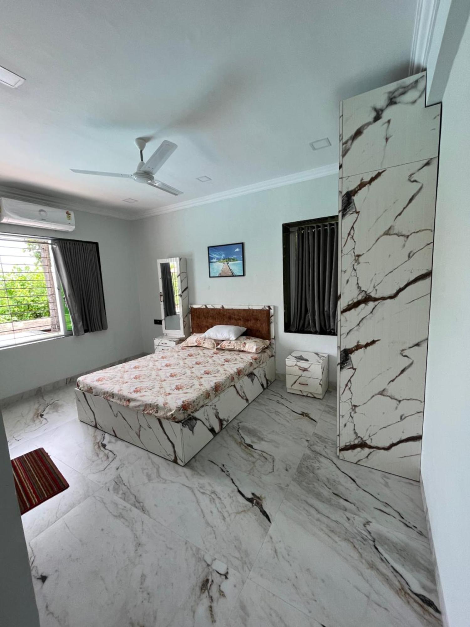 Classic Villa Pālghar Extérieur photo