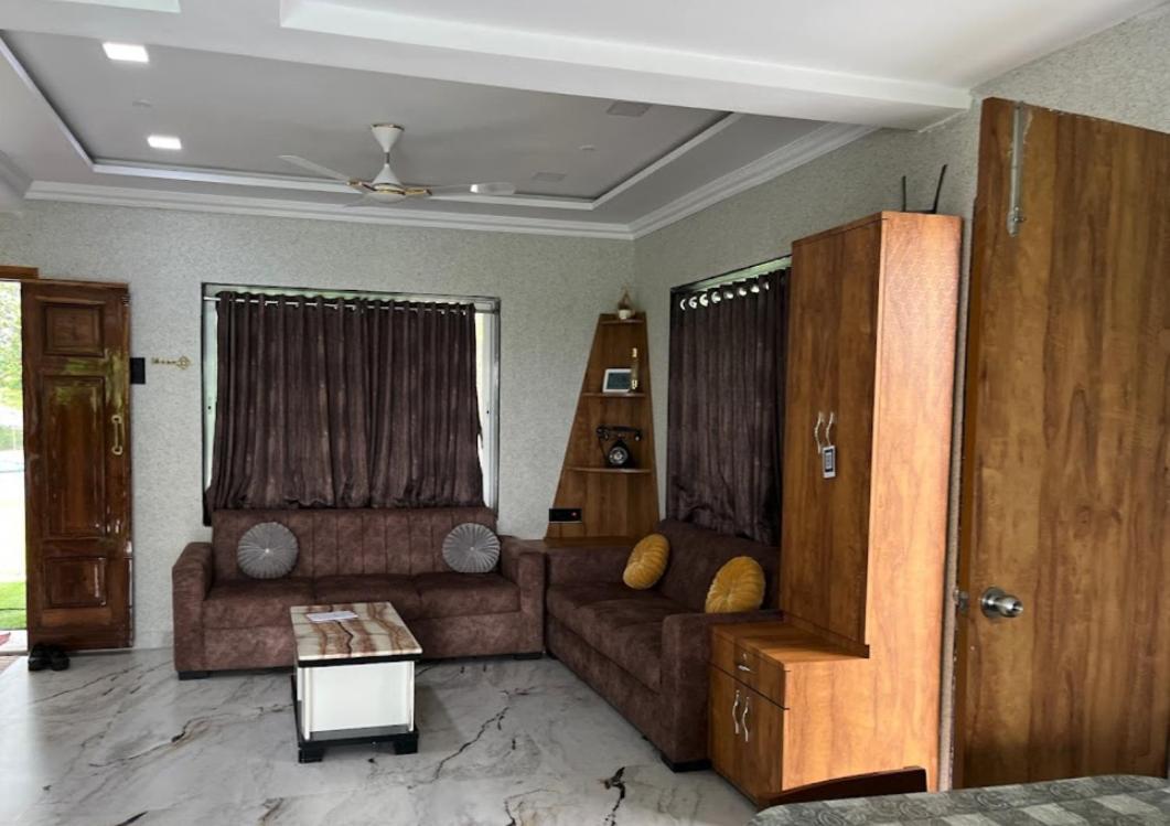 Classic Villa Pālghar Extérieur photo